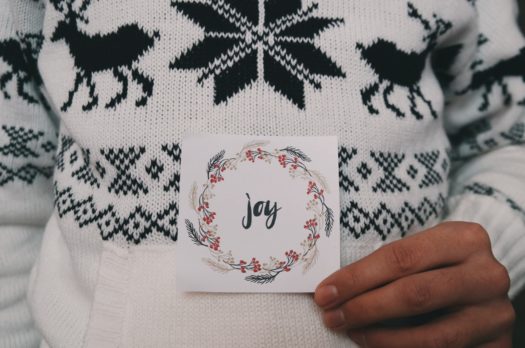 Scarica e stampa i segnaposto di Natale gratis per la tua mise en place